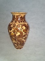 Balázs Badár, Jr. (1896-1972): Vase. Glazed ceramics. Indicated. 20 First half of No.
