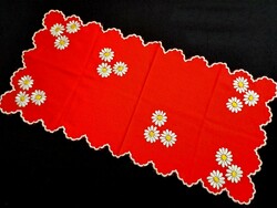 Tablecloth embroidered with a daisy pattern, runner, 75 x 36 cm