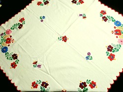 Yellow tablecloth embroidered with Matyó flower pattern 84 x 82 cm