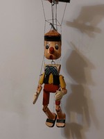 Pinokkió marionett bábú Pinocchio