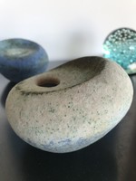 Ágoston Simó: earth-colored pebble vase (3.)- (20/E2)