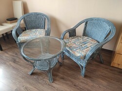Blue rattan set (2 armchairs with cushions + table with glass top)