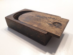 Antik csúszófedeles kisméretű fadoboz 13 x 8 x 3 cm