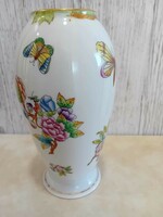 Herend porcelain vase with Victoria pattern