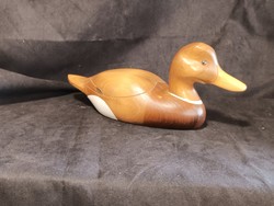Lifelike, scaled, wooden duck. Lighter piece, in perfect condition