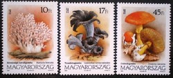 S4196-8 / 1993 Gombák III.- Ehető bélyegsor postatiszta