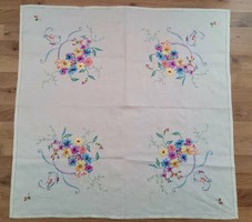 Embroidered linen tablecloth 83x85 cm