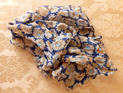 Yellow floral muslin scarf. 30X150 cm