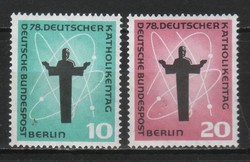 Postatiszta Berlin 1067 Mi 179-180     2,00 Euró