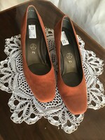 Narancssárga elegáns új cipő