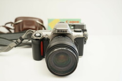 Retró Filmes Nikon Fényképezőgép Gyűjtemény / Régi