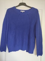 Knitted blue top