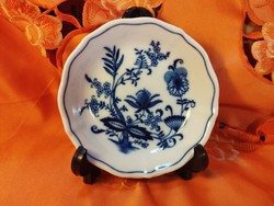 Beautiful German onion pattern porcelain compote bowl
