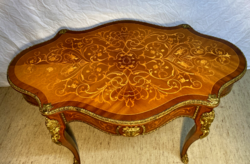 XV. Lajos- stílusú francia szalonasztal