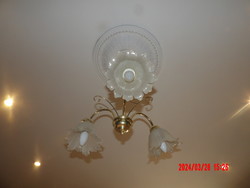 Ceiling lamp with wall arm
