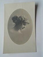 D201817    Régi képeslap - Fiatal lány    -   1910  k