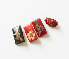 Retro plastic brooch set with dried flowers - jewelry, brooch, pin