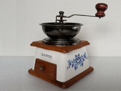 Vintage porcelán és fa aljú kávédaráló