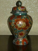 Beautiful Chinese urn vase, 27 cm
