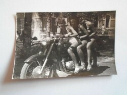 D202016 Balatonföldvár 1959 - Nők motorbiciklin  régi fotó