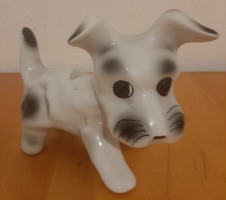 Porcelán kutya, kézzel festett, jelzett 15×11 cm