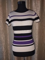 Striped m pretty thin knit top.