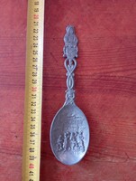 Tin spoon