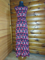 Piros-fekete S-es Papaya maxi ruha. A színe a címkés fotón látszik rendesen.