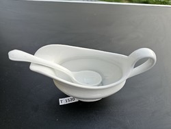 T1520 mpc Czechoslovak sauce with pouring spoon
