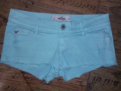 Hollister light blue denim shorts. 27 like new. Waist: 40-44cm, front length: 19cm, back: 25cm.