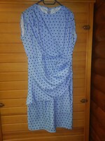 XL-es pöttyös nyári babakék ruha. Mell.54cm, derék:43cm.