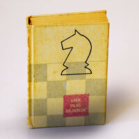 World Chess Champions 1977 - miniature book