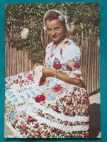 Kalocsai népviselet, postatiszta képeslap