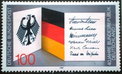 N1421 / Germany 1989 40 years old Nszk stamp postal clerk
