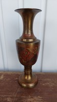 Vésett, festett Indiai réz váza, 23 cm