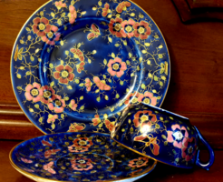 Antik Zsolnay kék mázas pillangós reggeliző szett családi- és szívpecséttel