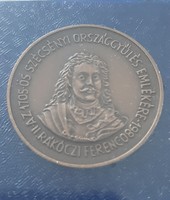 1980. "Az 1705-ös szécsényi országgyűlés emlékére - II. Rákóczi Ferenc bronz emlékérem 3,2 cm