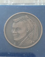 Garamkeszi János Hollókő bronz emlékérem blombás tokban