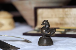 Burmese swing bird-shaped weight 1800 k.