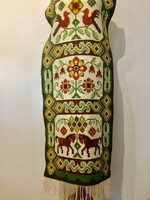Vintage skandináv hímzett falvédő