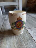 Érdekes régi brit koronázási porcelán emlékpohár (10,7x8 cm)