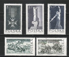 Postatiszta Lengyel 0025 Mi 1533-1537    1,00 Euró