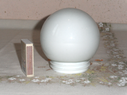 Kisebb méretű tejüveg lámpabúra. lámpaernyő