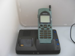 Retro bunkofon, Nokia 2110 mobiltelefon dokkolóval