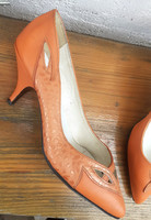 Arcola English nail shoes size 3.5