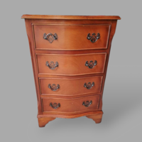 Baroque chest of drawers, make-up
