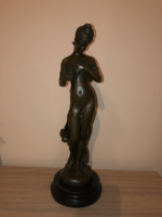 Hölgy madárral - nagy méretű jelzett bronz szobor 48cm