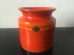 Applied art ceramic bowl 14cm.