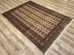 Bokhara - Pakistani hand-knotted woolen Persian rug, 160 x 240 cm
