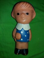 RETRO trafikáru PLASTOLUS kislány babával gumi figura 20 cm állapot a képek szerin